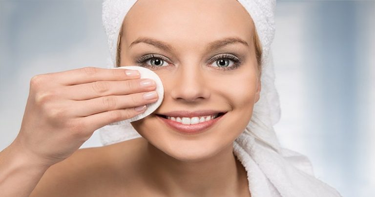 Wspaniałe korzyści sody oczyszczonej na problemy skórne twarzy
