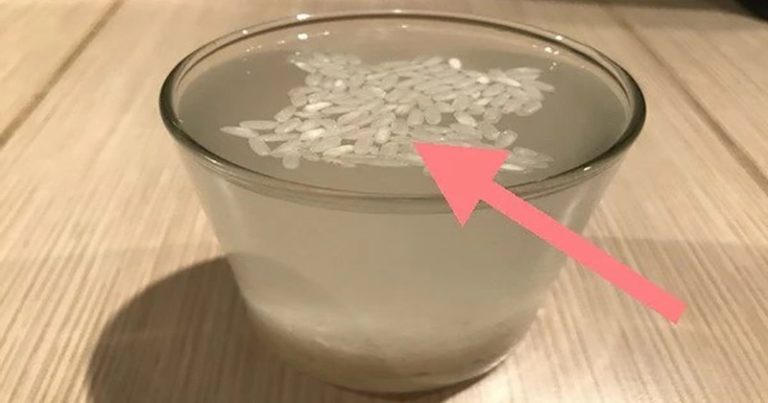 Oto jak zidentyfikować ryż zawierający plastik
