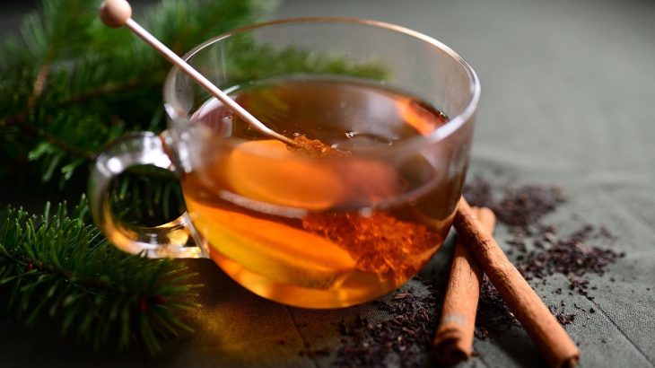 Dlaczego warto pić herbatę cynamonową