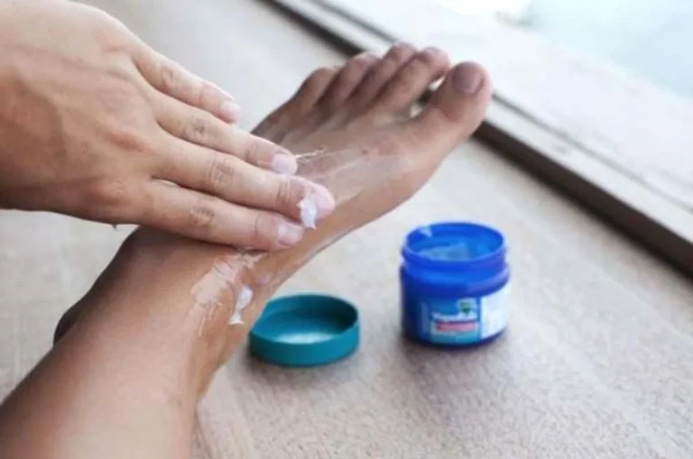 maść Vicks Vaporub
