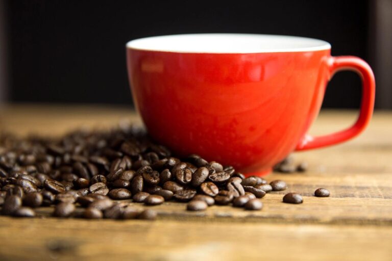 ireceptar-|-nedopili-jste-kavu?-udelejte-si-ze-zbytku-domaci-pletovou-masku-proti-vraskam