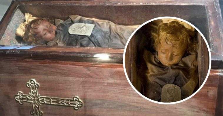 Nie żyje od ponad wieku, a ludzie wciąż patrzą na jej oczy. Historia Rosalii Lombardo mrozi krew