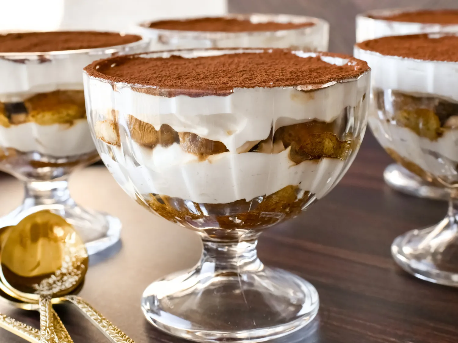 Pucharki sernikowe tiramisu bez pieczenia